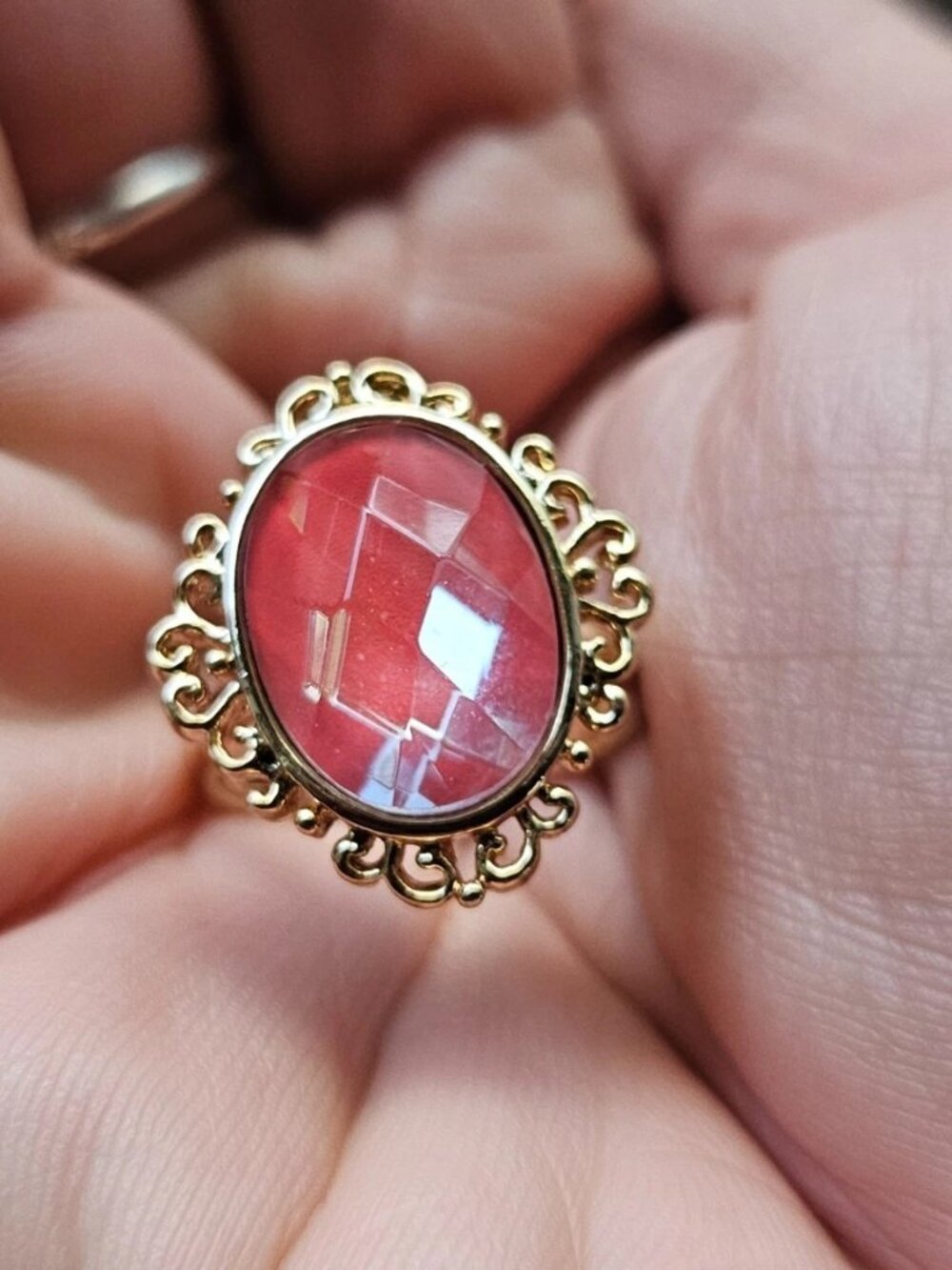 Women Ring Pink Salmon Crystal Fashion Jewelry Gold Tone Ring Size adj 9 to 11 - Picture 1 of 11